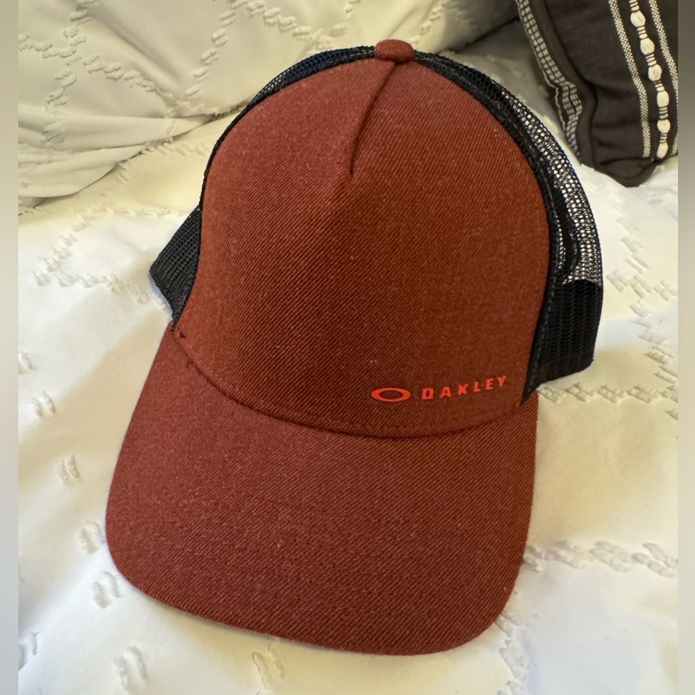 Oakley Hat Mens Trucker Snapback Cap Adjustable
